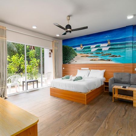 Ukulhas Villa Oceanview Hotel & Spa Extérieur photo