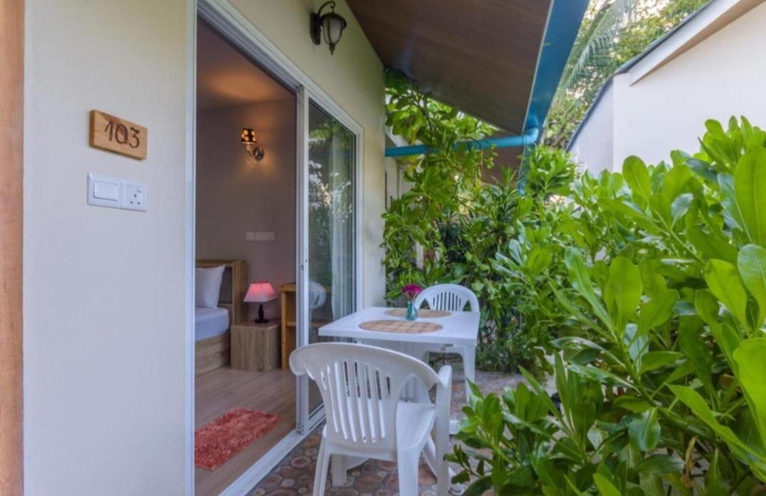 Ukulhas Villa Oceanview Hotel & Spa Extérieur photo
